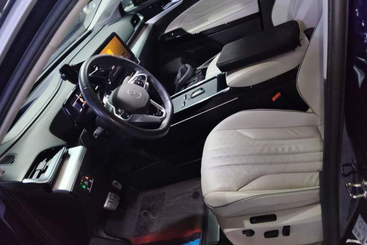 Used Volkswagen ID.6 X 2021 Pro Smart Long-Range Edition Left Front Seat