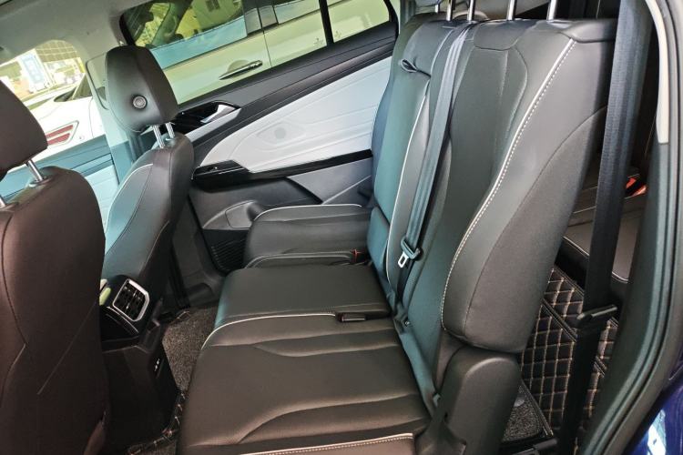 Used Volkswagen ID.6 X 2021 Pure Edition Left Rear Seat