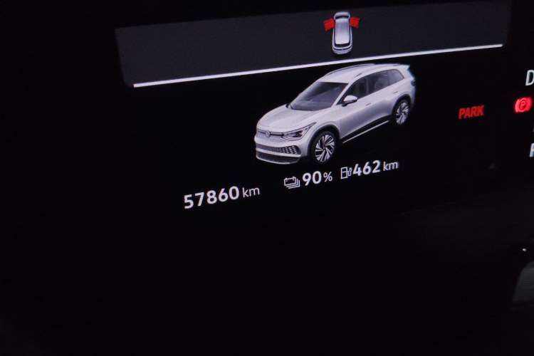 Used Volkswagen ID.6 X 2021 Pro Smart Long-Range Edition Odometer Close Up