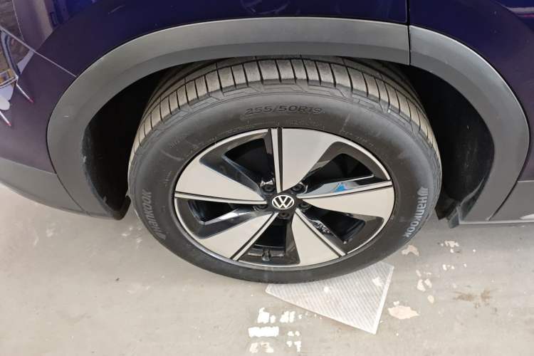 Used Volkswagen ID.6 X 2021 Pure Edition Right Rear Wheel Hub