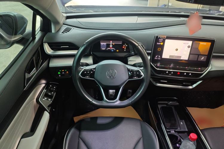 Used Volkswagen ID.6 X 2021 Pure+ Long-Range Edition Steering Wheel