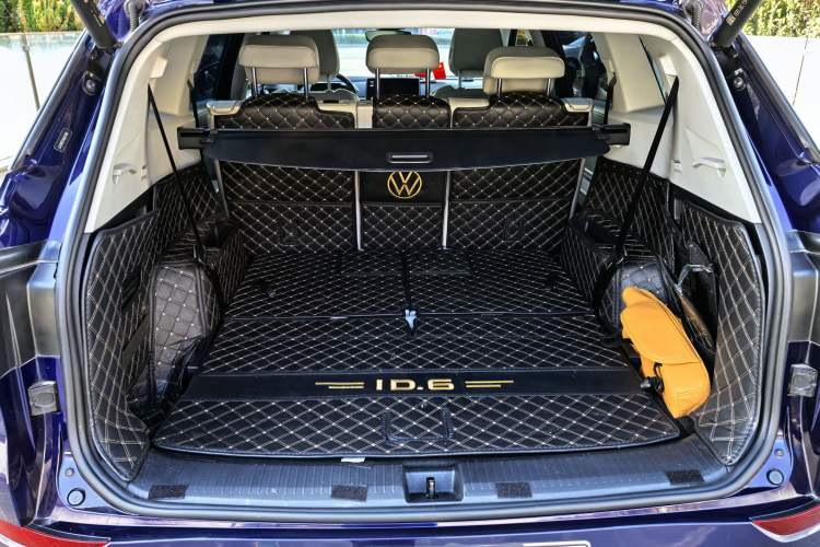 Used Volkswagen ID.6 X 2021 Pro Smart Long-Range Edition Trunk