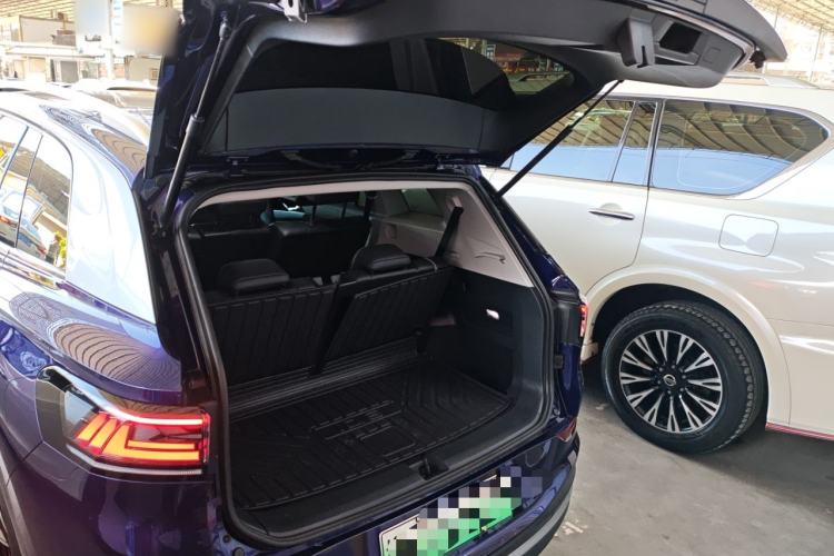 Used Volkswagen ID.6 X 2021 Pure Edition Trunk