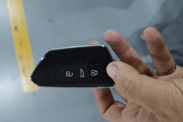 Used Volkswagen ID.6 X 2021 Pro Smart Long-Range Edition Vehicle Key