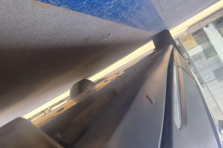 Used Volkswagen ID.6 X 2021 Pro Smart Long-Range Edition Left Side Sill