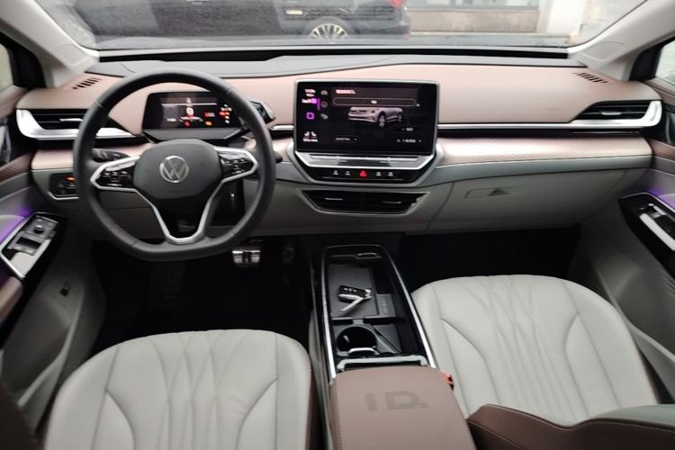 Used Volkswagen ID.6 X 2021 1st Edition ID. First Impression Edition Center Console