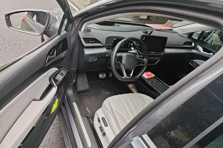 Used Volkswagen ID.6 X 2021 Pro Smart Long-Range Edition Driver Seat