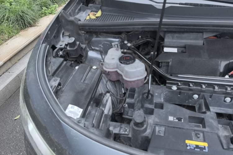 Used Volkswagen ID.6 X 2021 Pro Smart Long-Range Edition Engine Bay Right