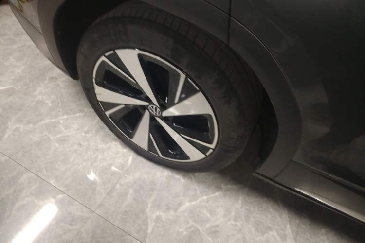 Used Volkswagen ID.6 X 2021 Pro Smart Long-Range Edition Exterior 8