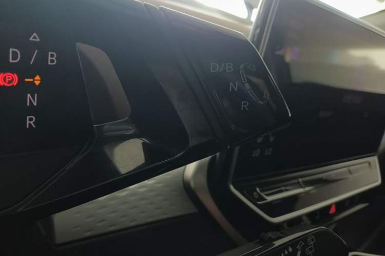 Used Volkswagen ID.6 X 2021 Revised Version Pure+ Long-Range Edition Gear Lever