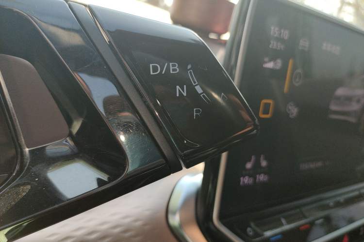 Used Volkswagen ID.6 X 2021 Pure Edition Gear Lever