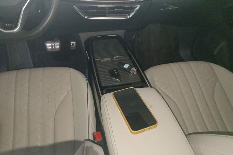 Used Volkswagen ID.6 X 2021 1st Edition ID. First Impression Edition Gear Lever