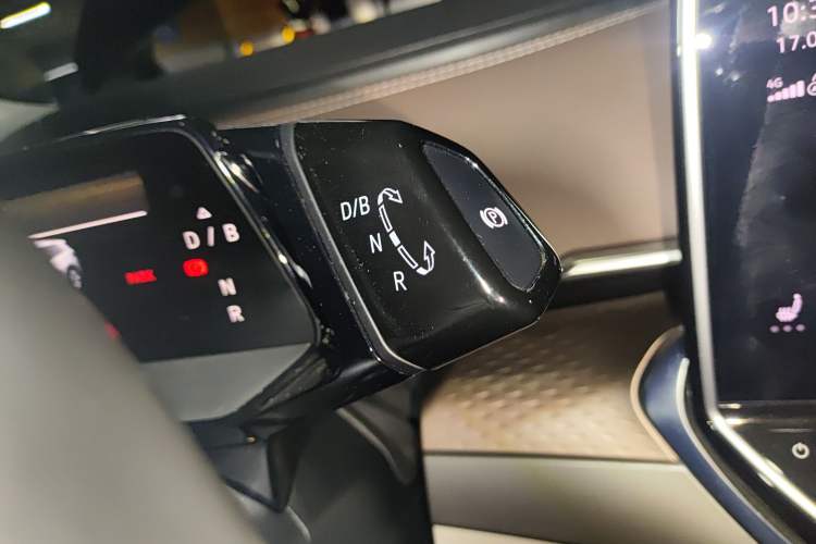 Used Volkswagen ID.6 X 2021 1st Edition ID. First Impression Edition Gear Lever