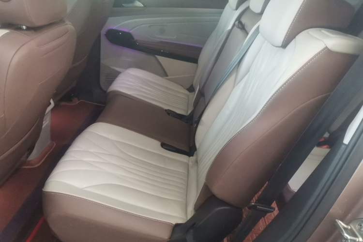 Used Volkswagen ID.6 X 2021 Pro Smart Long-Range Edition Interior 4