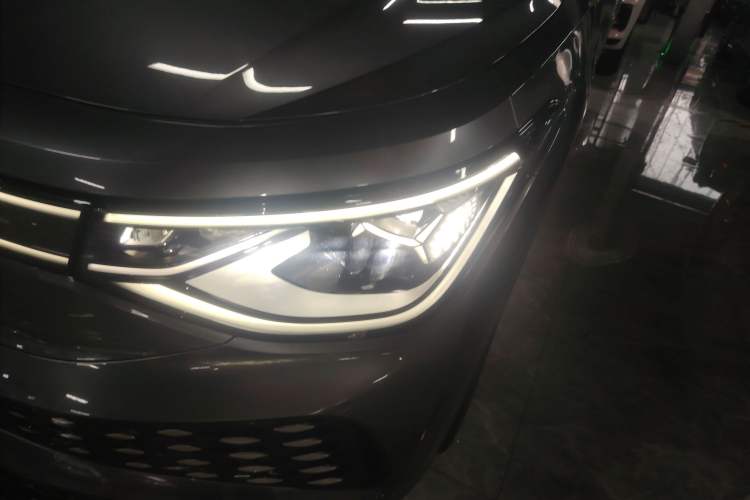 Used Volkswagen ID.6 X 2021 Pro Smart Long-Range Edition Left Front Headlight