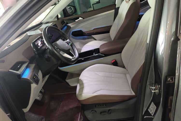 Used Volkswagen ID.6 X 2021 Pro Smart Long-Range Edition Left Front Seat