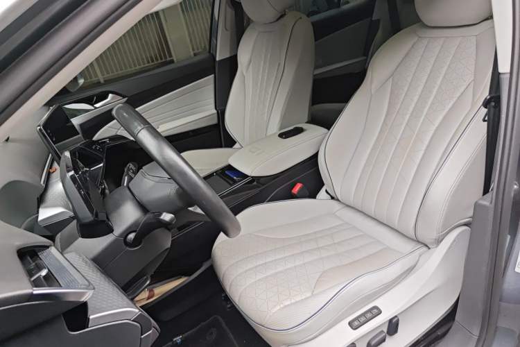 Used Volkswagen ID.6 X 2021 Pro Smart Long-Range Edition Left Front Seat
