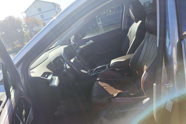 Used Volkswagen ID.6 X 2021 Pro Smart Long-Range Edition Left Front Seat