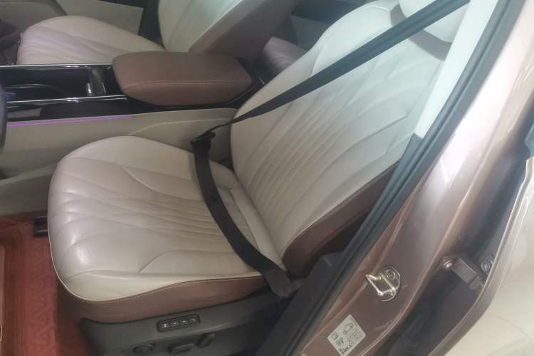 Used Volkswagen ID.6 X 2021 Pro Smart Long-Range Edition Left Front Seat