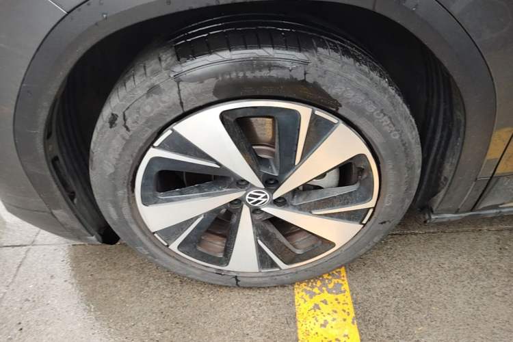 Used Volkswagen ID.6 X 2021 1st Edition ID. First Impression Edition Left Front Wheel Hub
