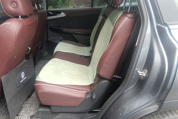 Used Volkswagen ID.6 X 2021 1st Edition ID. First Impression Edition Left Rear Seat