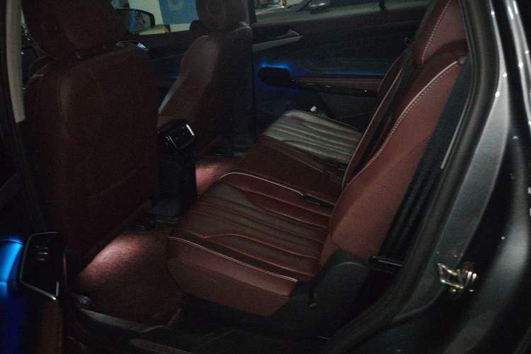 Used Volkswagen ID.6 X 2021 Pro Smart Long-Range Edition Left Rear Seat