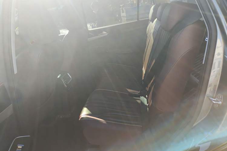 Used Volkswagen ID.6 X 2021 Pro Smart Long-Range Edition Left Rear Seat