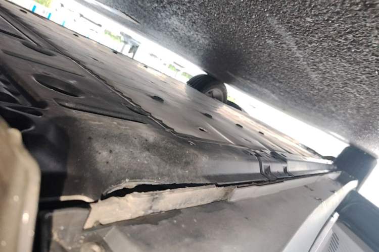 Used Volkswagen ID.6 X 2021 1st Edition ID. First Impression Edition Left Side Sill