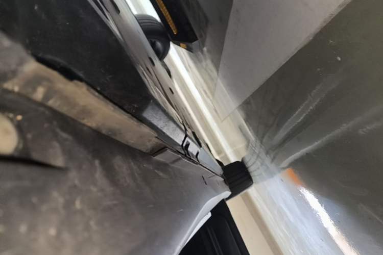 Used Volkswagen ID.6 X 2021 Revised Version Pure+ Long-Range Edition Left Side Sill