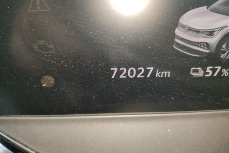 Used Volkswagen ID.6 X 2021 Pro Smart Long-Range Edition Odometer Close Up