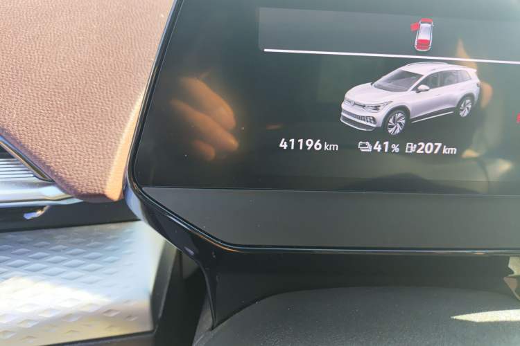 Used Volkswagen ID.6 X 2021 Pro Smart Long-Range Edition Odometer Close Up