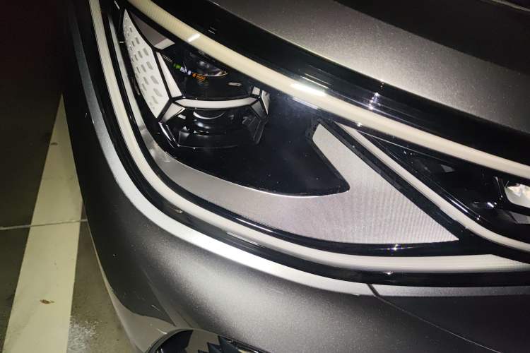 Used Volkswagen ID.6 X 2021 1st Edition ID. First Impression Edition Right Front Headlight