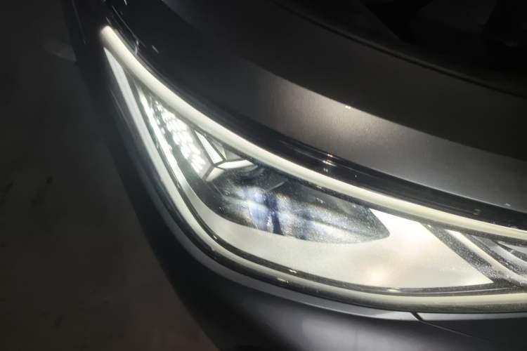 Used Volkswagen ID.6 X 2021 1st Edition ID. First Impression Edition Right Front Headlight