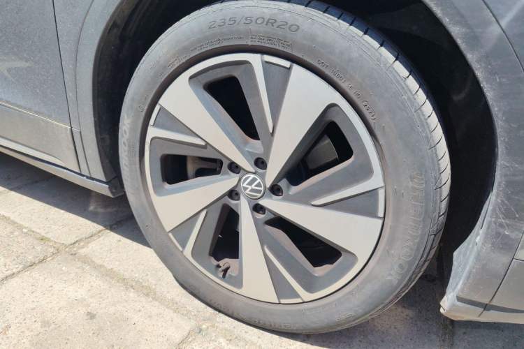 Used Volkswagen ID.6 X 2021 Pro Smart Long-Range Edition Right Front Wheel Hub