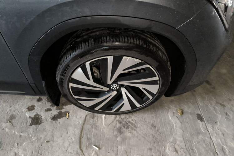 Used Volkswagen ID.6 X 2021 Prime Kinergy Four-Wheel Drive Edition Right Front Wheel Hub