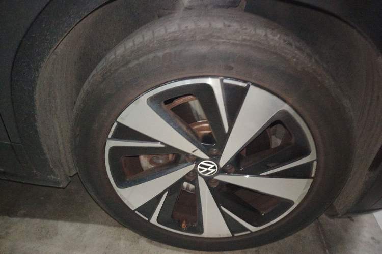 Used Volkswagen ID.6 X 2021 Pro Smart Long-Range Edition Right Front Wheel Hub