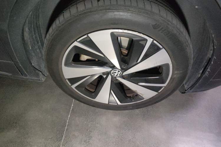 Used Volkswagen ID.6 X 2021 1st Edition ID. First Impression Edition Right Front Wheel Hub