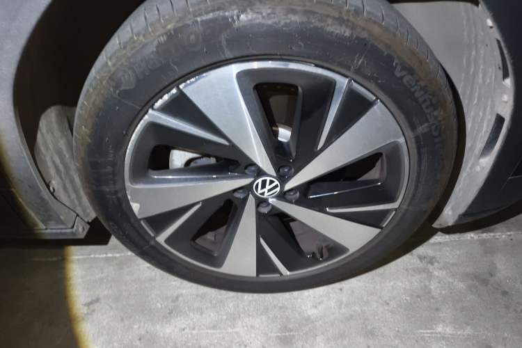 Used Volkswagen ID.6 X 2021 1st Edition ID. First Impression Edition Right Front Wheel Hub