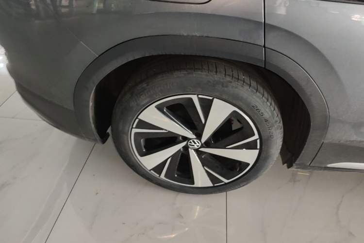 Used Volkswagen ID.6 X 2021 Pro Smart Long-Range Edition Right Rear Wheel Hub