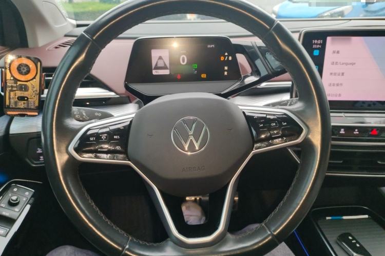 Used Volkswagen ID.6 X 2021 Pro Smart Long-Range Edition Steering Wheel