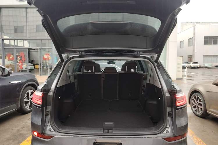 Used Volkswagen ID.6 X 2021 1st Edition ID. First Impression Edition Trunk