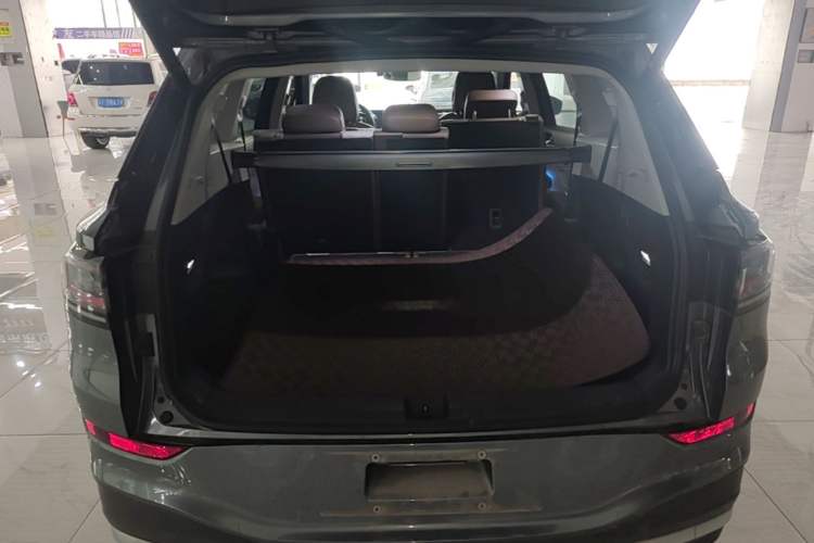 Used Volkswagen ID.6 X 2021 Pro Smart Long-Range Edition Trunk