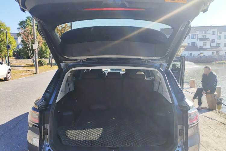 Used Volkswagen ID.6 X 2021 Pro Smart Long-Range Edition Trunk