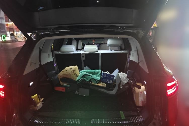 Used Volkswagen ID.6 X 2021 Pro Smart Long-Range Edition Trunk