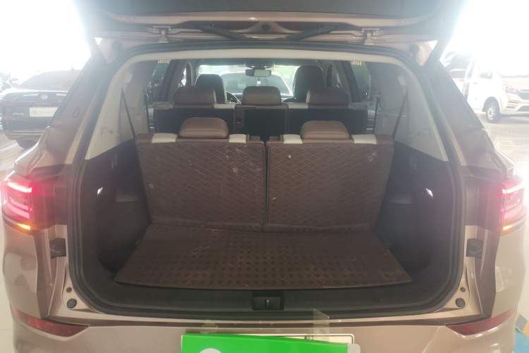 Used Volkswagen ID.6 X 2021 Pro Smart Long-Range Edition Trunk