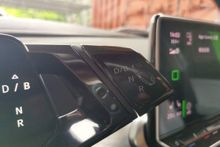Used Volkswagen ID.6 X 2021 1st Edition ID. First Impression Edition Gear Lever