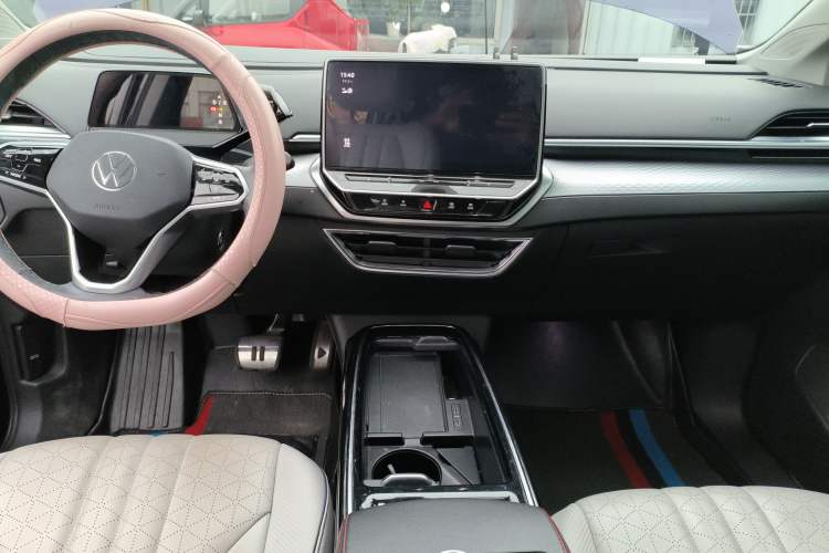 Used Volkswagen ID.6 X 2021 Pro Smart Long-Range Edition Audio And AC Panel