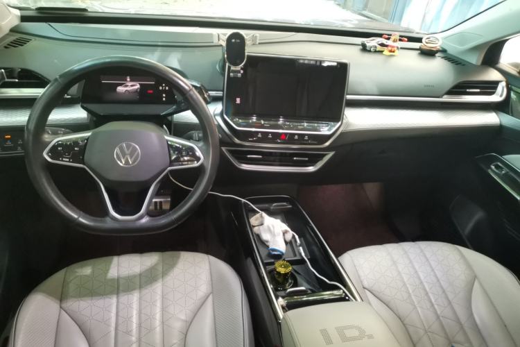 Used Volkswagen ID.6 X 2021 Pro Smart Long-Range Edition Center Console