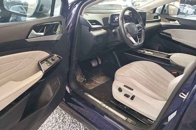 Used Volkswagen ID.6 X 2021 Pro Smart Long-Range Edition Driver Seat