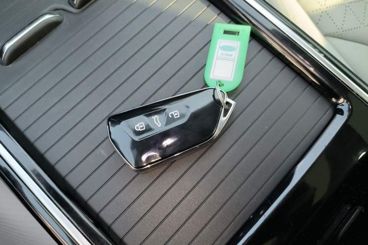 Used Volkswagen ID.6 X 2021 Pro Smart Long-Range Edition Interior 1